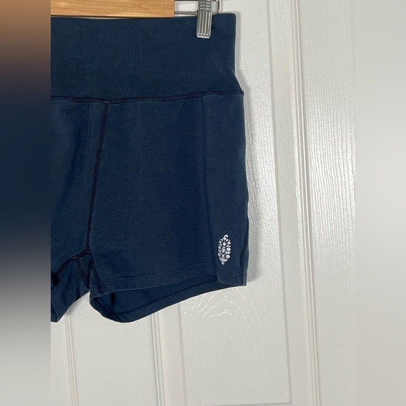 Free People Movement Hot Shot Micro SET- Navy NWT Large - Picture 9 of 14